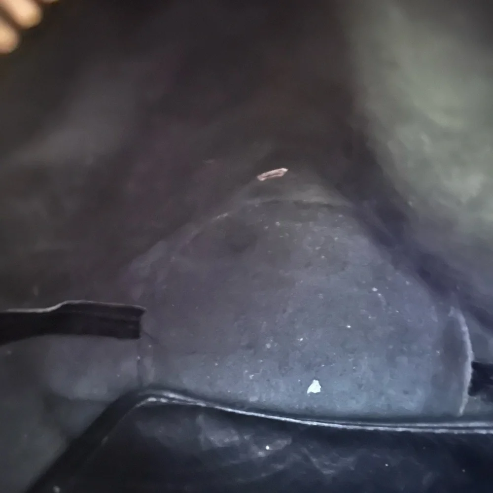 Coach Black Leather Shoulder Bag with Brass Details smoking home - Picture 6 of 12